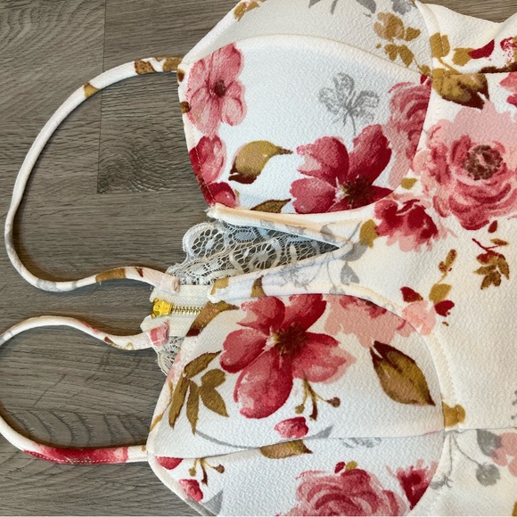 Romper - Picture 10 of 11